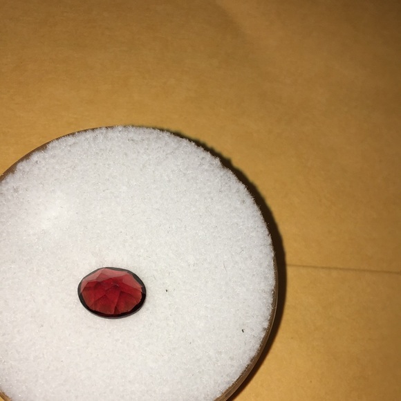 🐶Ben🐶 Beautiful Oval Raspberry Rhodolite Garnet 2.81 carats - Picture 3 of 8